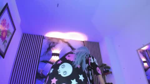chloe_jacksonn online show from June 2026 08:03:01 PM