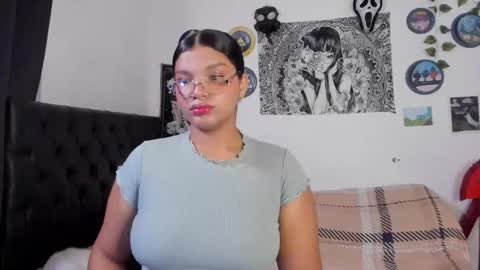 chloe_kisses online show from September 2025 11:04:02 AM