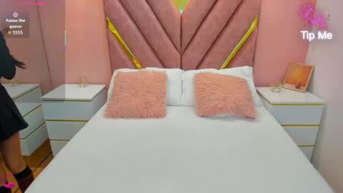 Chloe online show from April 2026 11:35:01 AM