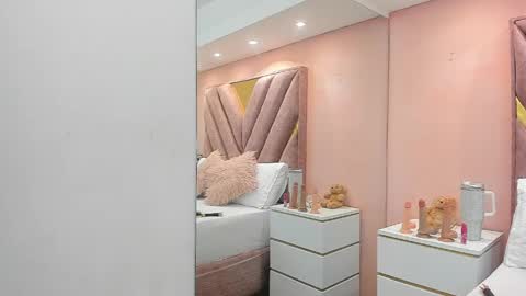Chloe online show from May 2026 11:40:01 AM