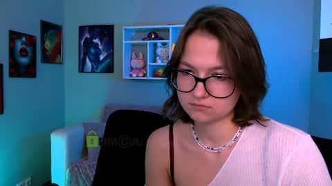 chloe_ley online show from June 2026 07:14:01 PM