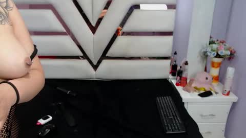 chloe moretti online show from February 2025 01:30:02 PM