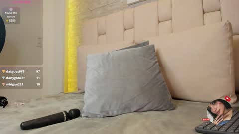 chloe online show from January 2025 10:34:01 PM