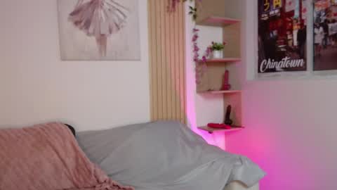 Snapshot of chloe_peach_ chatting on May 2026 11:38:02 AM chloe_peach_ online show from May 2026 11:38:02 AM