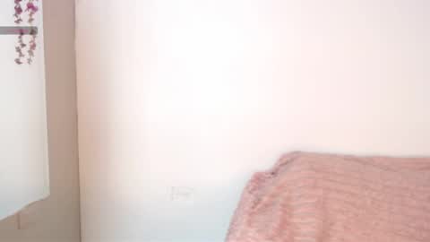 Snapshot of chloe_peach_ chatting on May 2026 12:46:02 PM chloe_peach_ online show from May 2026 12:46:02 PM