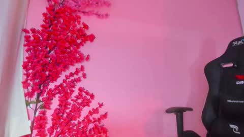 Chloe Miller  online show from December 2025 03:01:02 AM