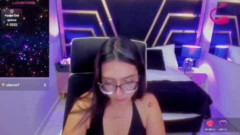 Snapshot of chloe_walk_ chatting on February 2025 06:50:02 AM Chloe online show from February 2025 06:50:02 AM