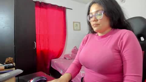Snapshot of chloealexxa chatting on March 2025 10:04:02 PM CHLOE CUTE online show from March 2025 10:04:02 PM