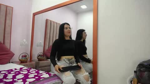 chloeashfoord online show from April 2026 03:46:01 AM