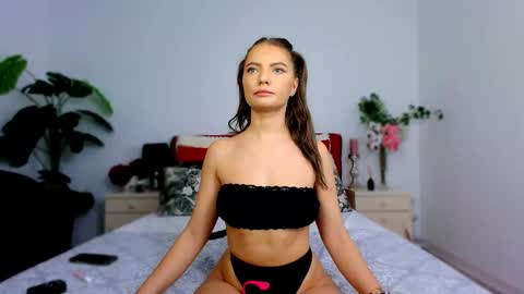 Snapshot of chloecheryy chatting on November 2025 06:03:02 AM Chloe online show from November 2025 06:03:02 AM