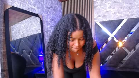 chloee_hs online show from December 2024 03:14:02 AM