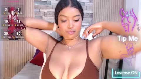chloee_hs online show from September 2025 03:17:02 AM