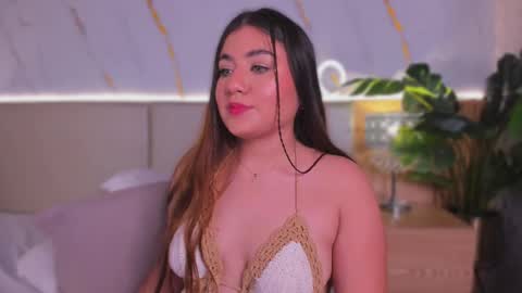 Chloee online show from October 2025 01:25:02 PM