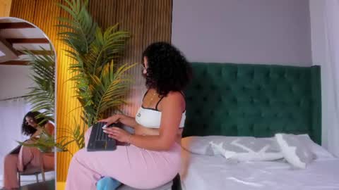 Snapshot of chloefixxx chatting on June 2026 08:51:01 PM Chloe fixxx online show from June 2026 08:51:01 PM