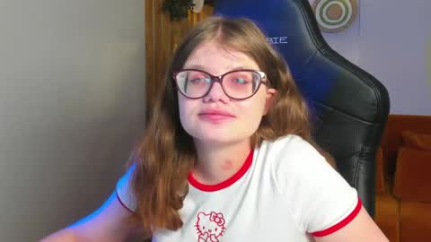 ChloeHalses online show from March 2026 05:01:02 AM