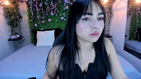 Chloe online show from November 2025 12:24:01 AM