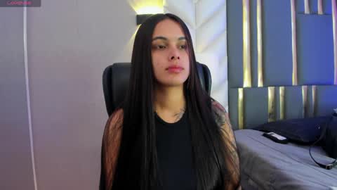  Chloe Harper  online show from April 2026 02:05:01 PM