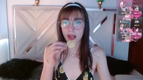 Chloe online show from December 2025 04:24:01 PM