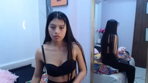 Snapshot of chloemartini_ chatting on January 2025 02:57:02 AM ChloeSignup For Free Join my Fan Club online show from January 2025 02:57:02 AM