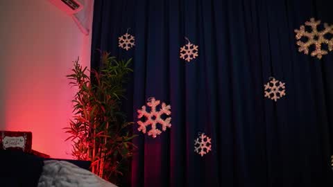 chloemin_ online show from December 2025 07:39:02 AM