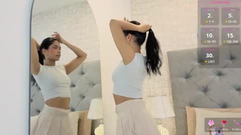 C H L O E  M O O N online show from April 2026 11:22:02 AM