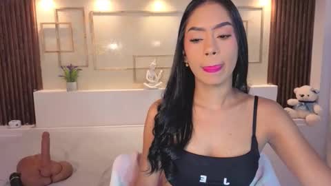 Chloe Moon online show from October 2025 12:22:02 PM