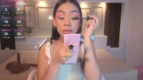 Chloe Moon online show from November 2025 11:33:02 AM