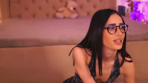 Chlo online show from March 2026 04:26:01 AM