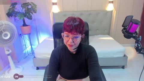 Snapshot of chloerossee chatting on December 2024 02:14:02 AM Chloe rosse online show from December 2024 02:14:02 AM