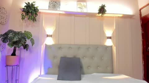 Snapshot of chloerossee chatting on March 2025 01:17:02 AM Chloe rosse online show from March 2025 01:17:02 AM