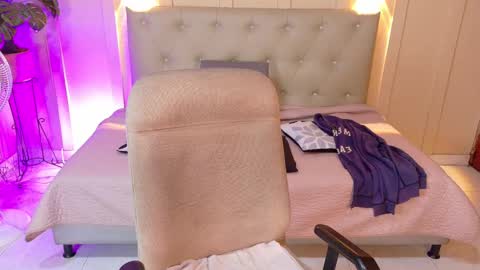 Snapshot of chloerossee chatting on October 2025 01:37:01 AM Chloe rosse online show from October 2025 01:37:01 AM