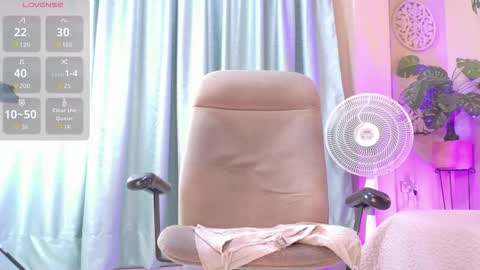 Snapshot of chloerossee chatting on October 2025 01:17:02 AM Chloe rosse online show from October 2025 01:17:02 AM