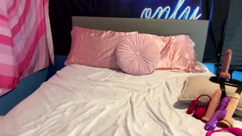 Chloes Big Boobs online show from December 2024 06:12:02 AM