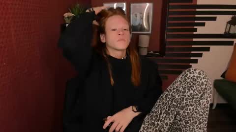 Chloe online show from November 2025 11:21:01 AM