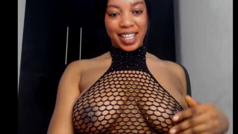 Snapshot of choco_chocox chatting on December 2024 10:08:02 AM ESTHER online show from December 2024 10:08:02 AM