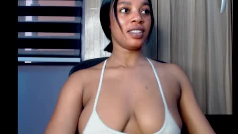 Snapshot of choco_chocox chatting on January 2025 06:42:01 AM ESTHER online show from January 2025 06:42:01 AM
