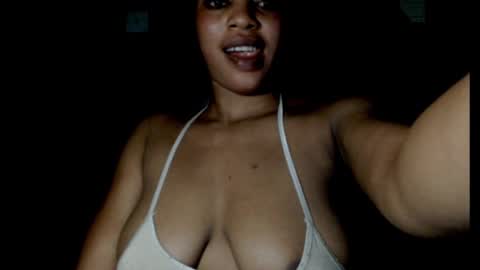 Snapshot of choco_chocox chatting on January 2025 07:04:01 PM ESTHER online show from January 2025 07:04:01 PM