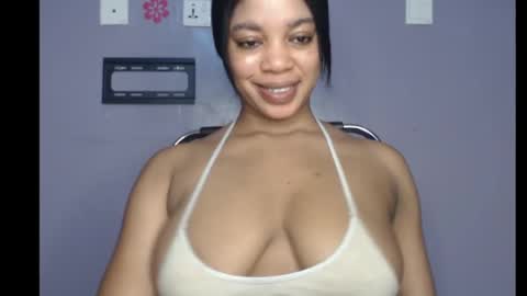 Snapshot of choco_chocox chatting on February 2025 07:50:01 AM ESTHER online show from February 2025 07:50:01 AM