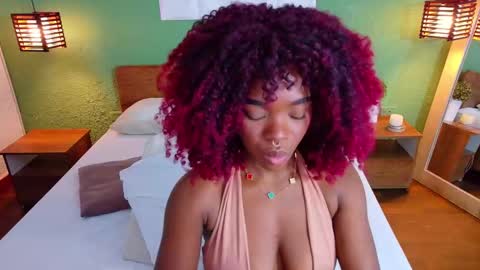 Snapshot of choco_goddess_ chatting on September 2025 01:22:02 PM Camila Love online show from September 2025 01:22:02 PM