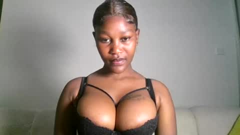 chocolate_divaa online show from July 2026 12:23:01 PM
