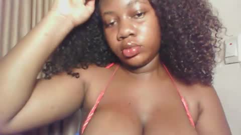 chocolateassgirl61 online show from November 2025 06:08:01 PM