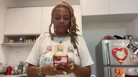 Snapshot of chocolatecakequeen chatting on December 2024 11:20:01 PM ChocolateCakeQueen online show from December 2024 11:20:01 PM