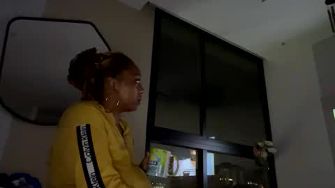 Snapshot of chocolatecakequeen chatting on January 2025 06:05:02 AM ChocolateCakeQueen online show from January 2025 06:05:02 AM