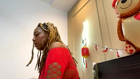 Snapshot of chocolatecakequeen chatting on February 2025 02:15:01 AM ChocolateCakeQueen online show from February 2025 02:15:01 AM