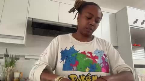 Snapshot of chocolatecakequeen chatting on October 2025 08:35:01 PM ChocolateCakeQueen online show from October 2025 08:35:01 PM