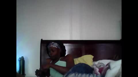 chocolatedrop_ online show from October 2025 12:06:01 PM