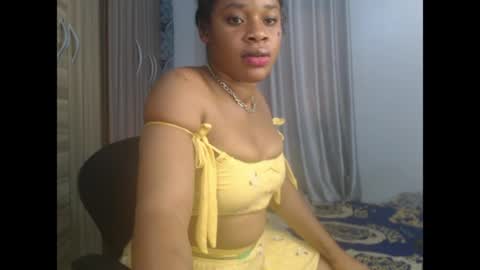 Snapshot of chocox_petitqueen chatting on May 2026 04:04:02 PM ethereal online show from May 2026 04:04:02 PM