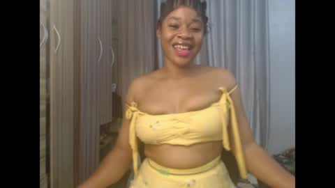 Snapshot of chocox_petitqueen chatting on May 2026 06:22:02 AM ethereal online show from May 2026 06:22:02 AM