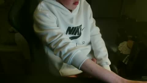 chopoter online show from November 2025 12:55:01 AM