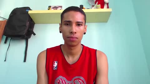 Andrew online show from December 2025 07:54:02 PM